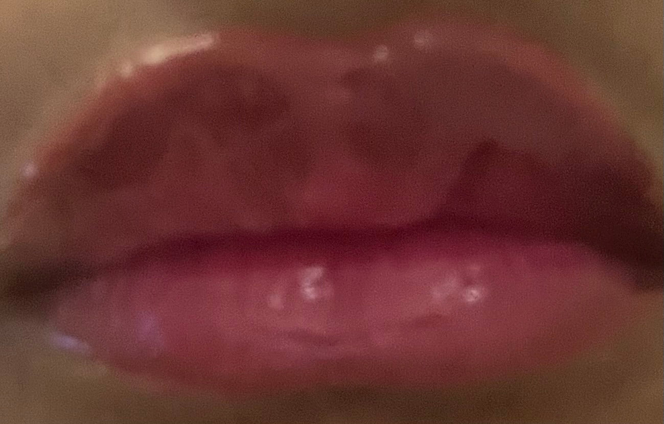 Sweet cheeks tinted lip oil