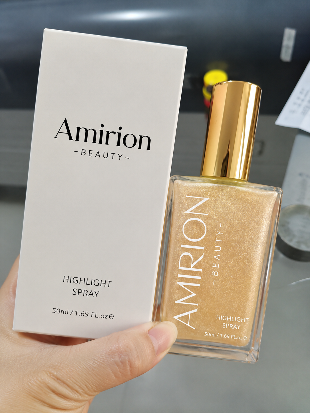 Highlight body shimmer spray